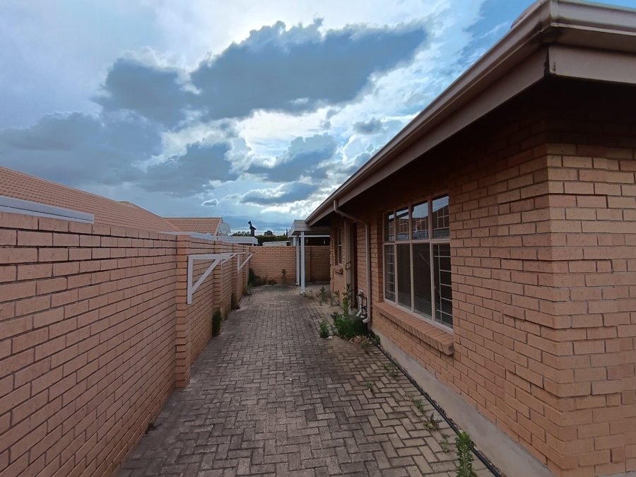 2 Bedroom Property for Sale in Universitas Free State